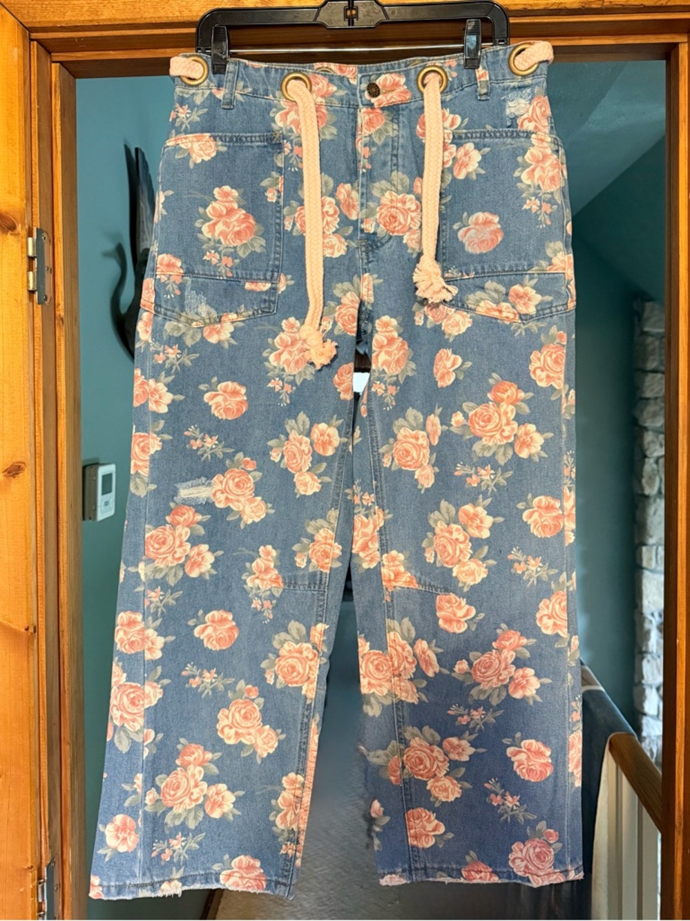 BIBI Grommet Style Floral pants